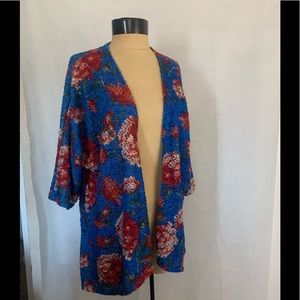 LuLaRoe Lindsay Roses on Trellis Open Cardigan S